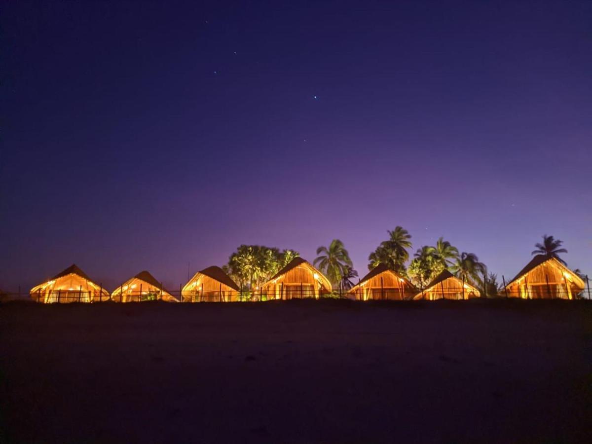 Tanoma Sumba Hotell Maujawa Eksteriør bilde